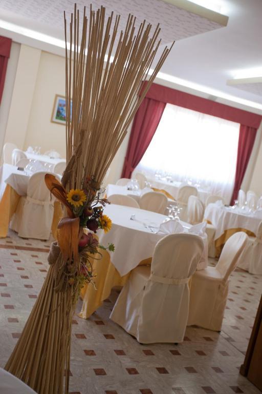 Hotel Vittoria Васто Экстерьер фото